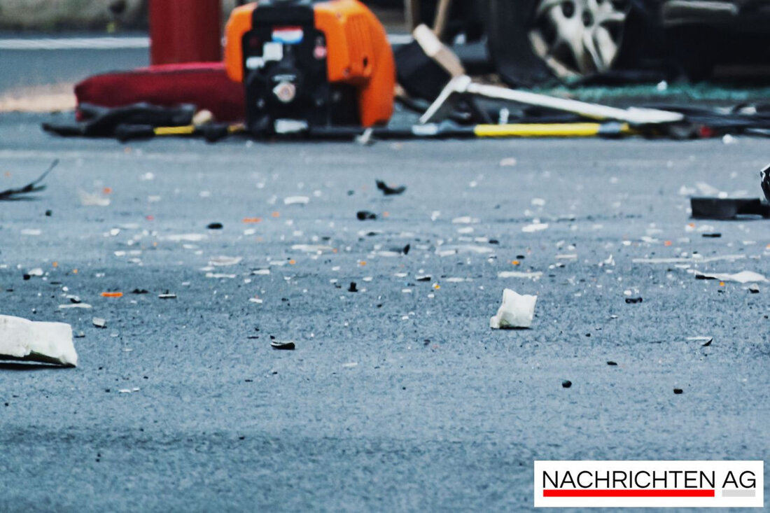 Am 13. Juni 2025 verunfallte eine 31-Jährige in Heusweiler betrunken und kollidierte mit zwei geparkten Autos.